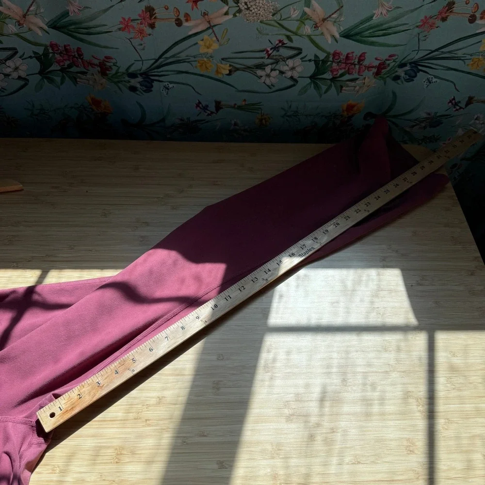 Alo Yoga Airbrush High Waist Flare‎ Pants Cranberry Red Medium Yoga Leggings